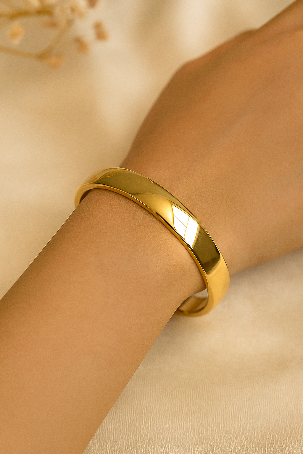 18K Gold-Plated Floral Halo Crystal Bangle | Anti-Tarnish Sparkle Edit